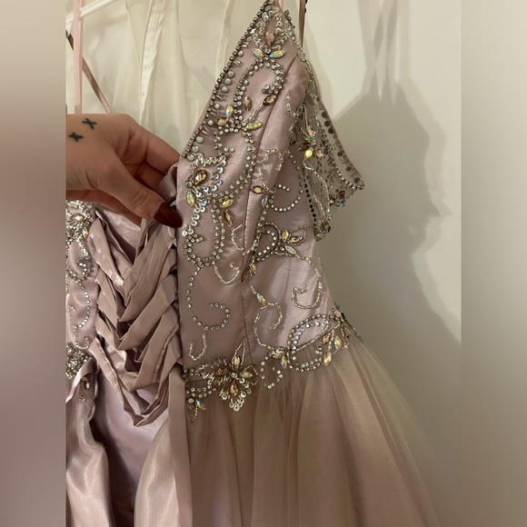 Formal Dress - Picture 9 of 11